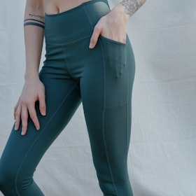 Yogaleggings Pocket High Rise Long Moss - Girlfriend Collective