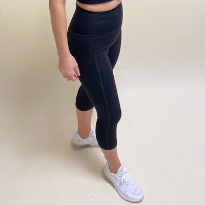 Yogaleggings Capri Black - Girlfriend Collective