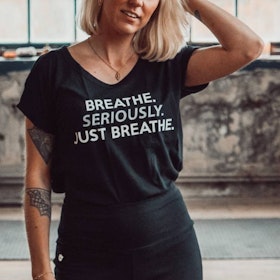 T-shirt "Breathe. Seriously. Just Breathe" Black - Soul Factory