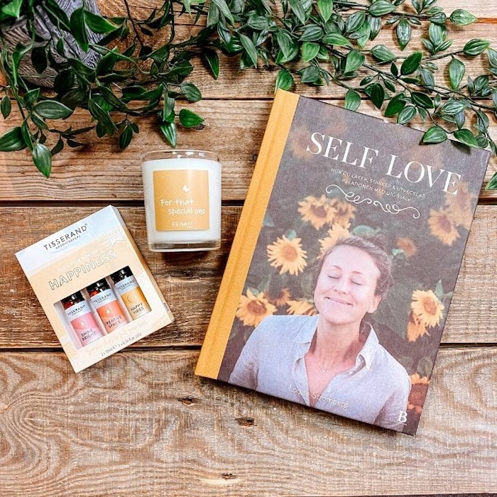 Happy Self Care Kit - Bok, ljus & oljor