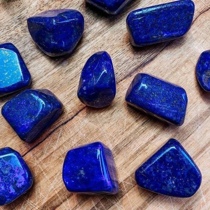 Lapis Lazuli kristall Trumlad medium