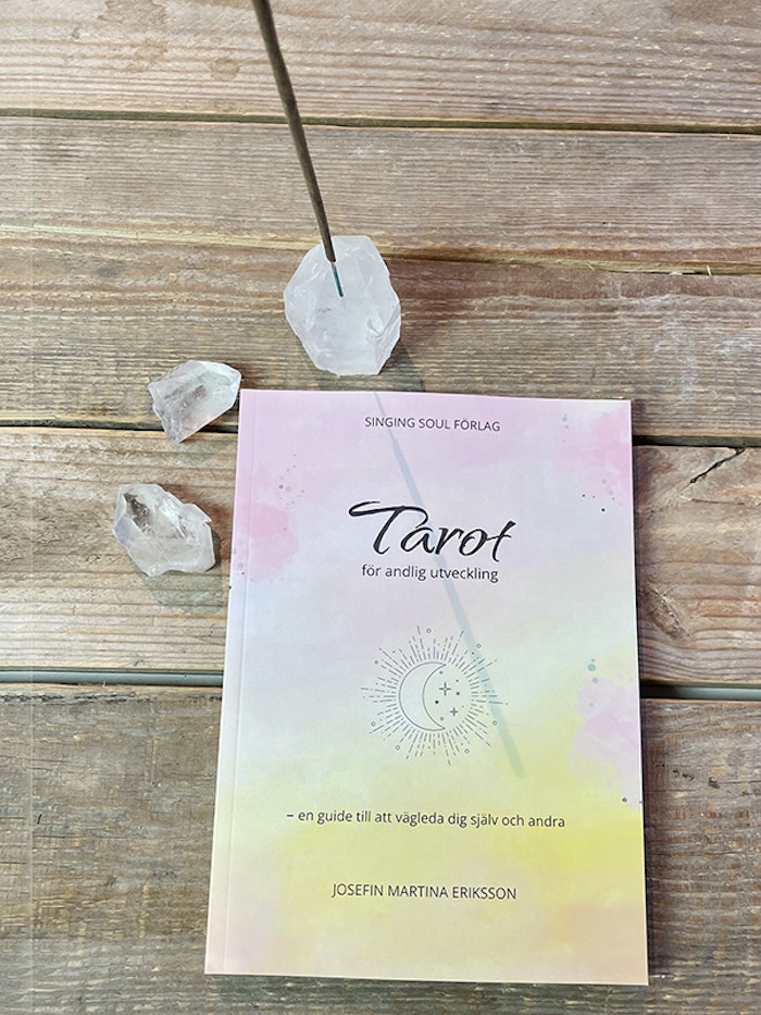 Bok Tarot för andlig utveckling - Josefin Martina Eriksson