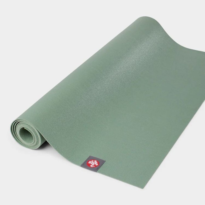 Yogamatta eKO SuperLite Travelmat 1,5 mm Leaf green - Manduka