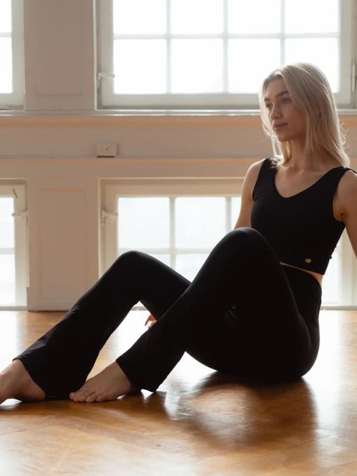 Yogaleggings Gloria Flare ribbed Seamless black - DOM