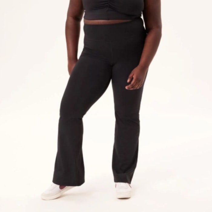 Yogaleggings Compressive Flare Black - Girlfriend Collective