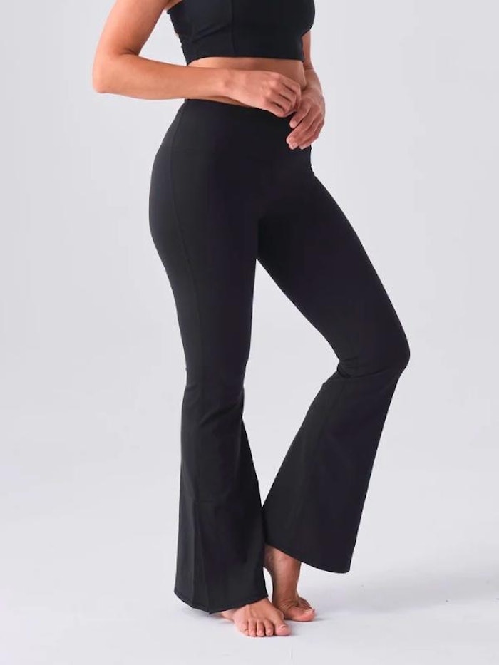 Yogaleggings Airbrush Lite Flare Regular Length Black - Dharma Bums