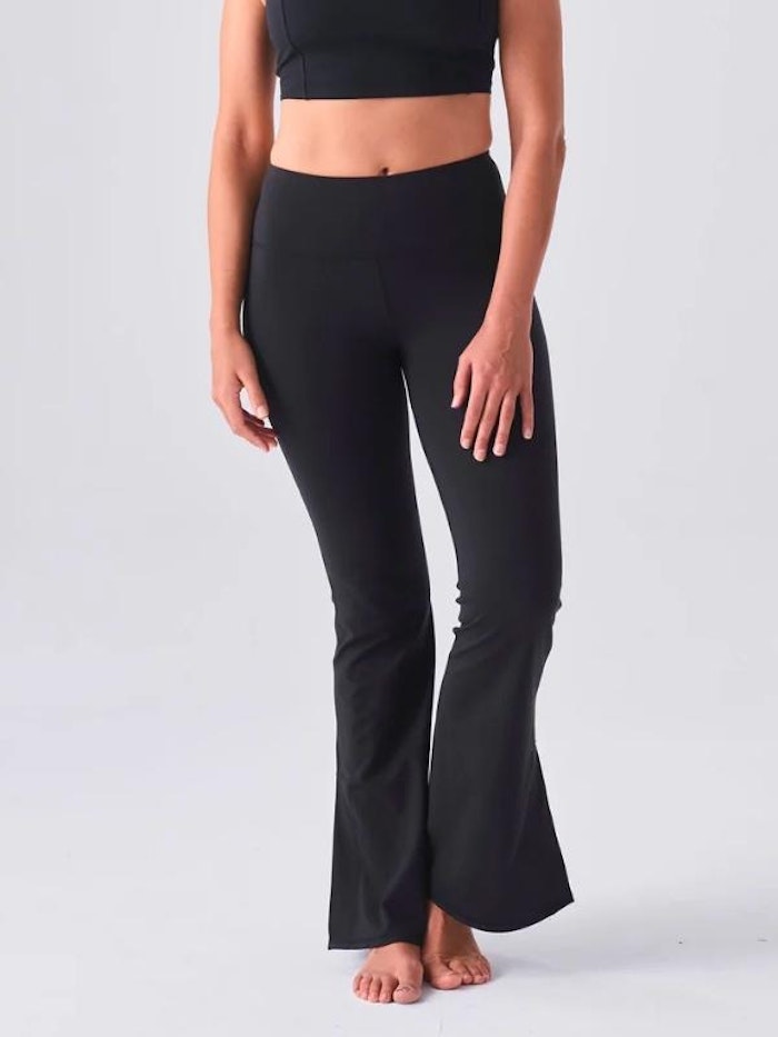 Yogaleggings Airbrush Lite Flare Regular Length Black - Dharma Bums