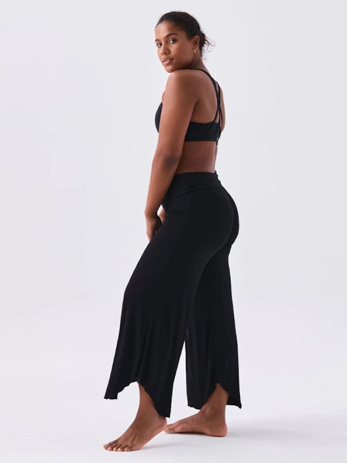 Yogabyxa Tulip Flare Pant Black - Dharma Bums