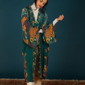 Kimono "Trailing Wisteria Teal Kimono "- Powder design
