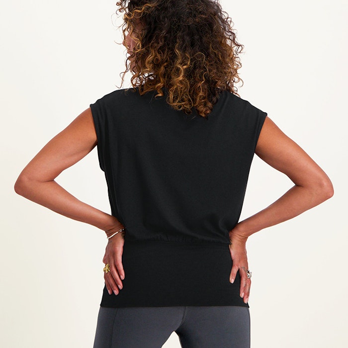 Yogatopp Mula Yoga Top Urban Black - Urban Goddess