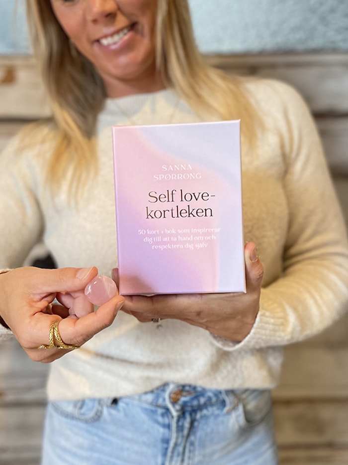 Affirmationskort Self Love av Sanna Sporrong + Rosenkvarts