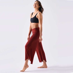 Yogabyxa Tulip Flare Pant Crimson - Dharma Bums