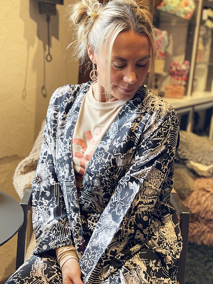 Kimono VÄNDBAR återvunnet silke Nr 146