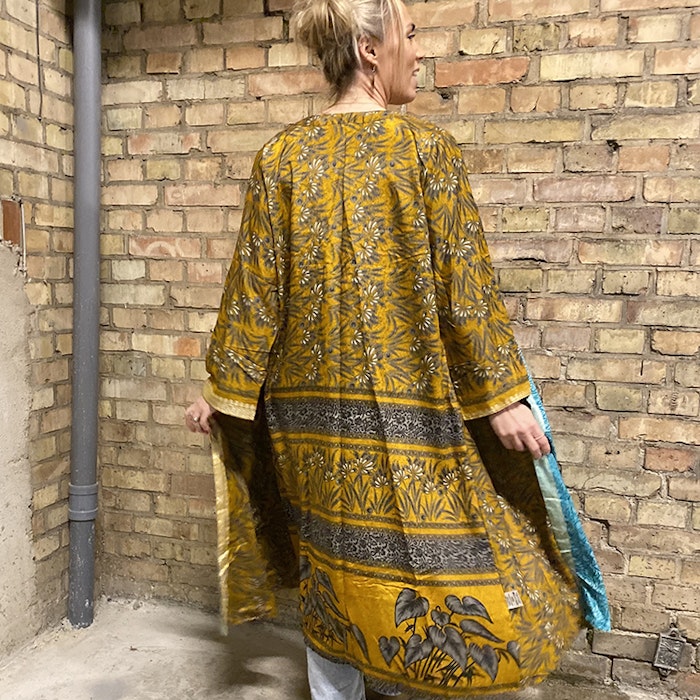 Kimono VÄNDBAR återvunnet silke Nr 162