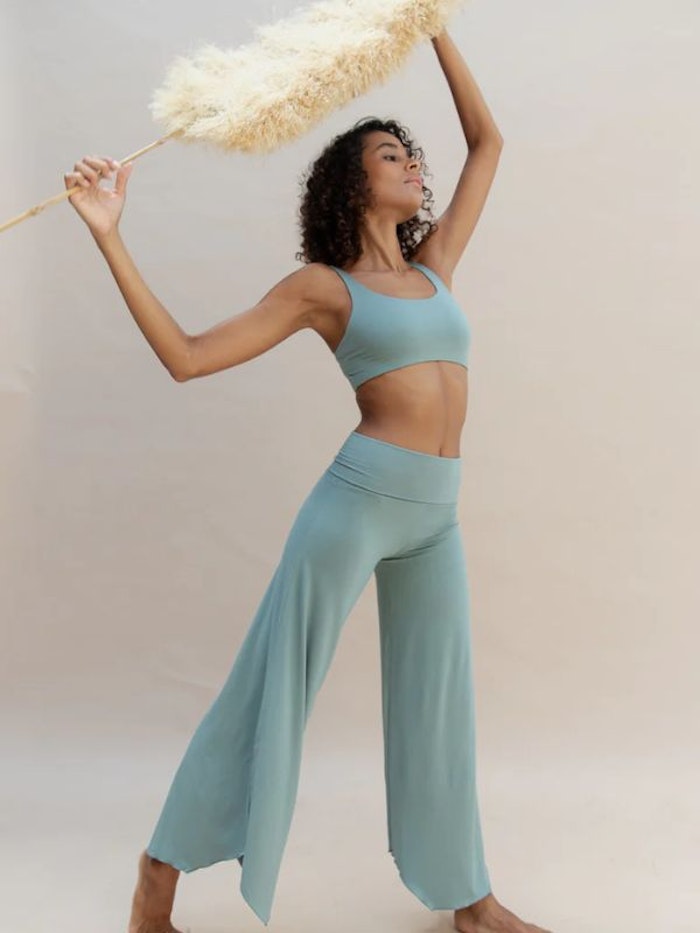 Yogabyxor Layla Flares Sage - Indigo Luna