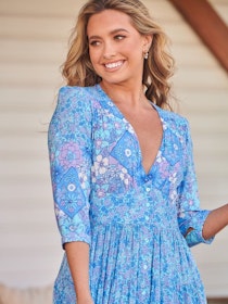 Klänning Blue Pompeii Berry Maxi dress - Jaase