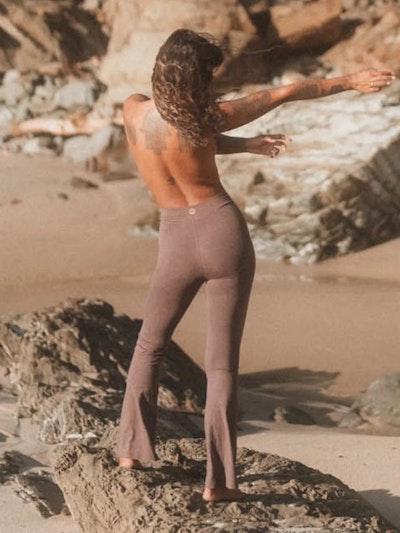Yogaleggings Lola Bamboo Flares Taupe - Studio K