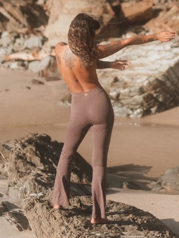 Yogaleggings Lola Bamboo Flares Taupe - Studio K