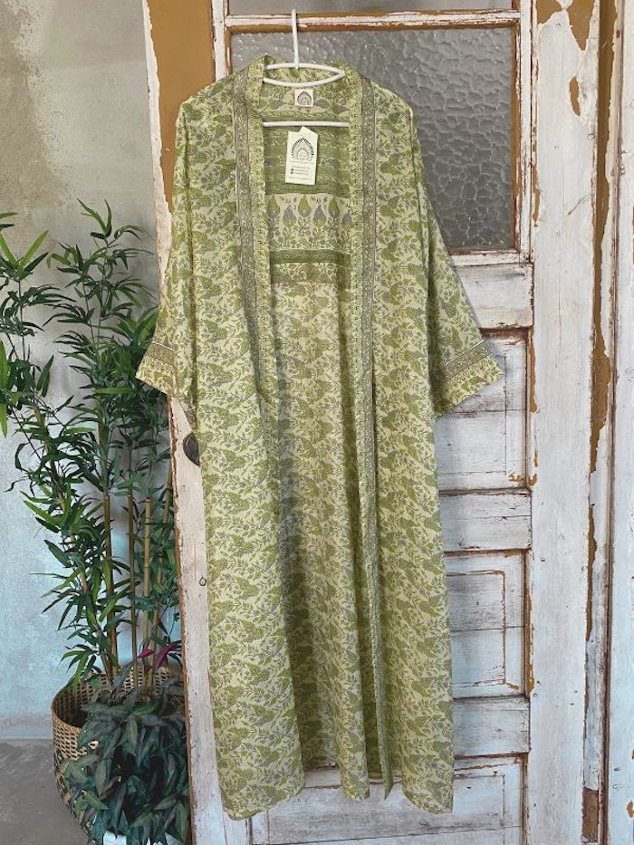 Kimono Uma återvunnen sari Nr 20