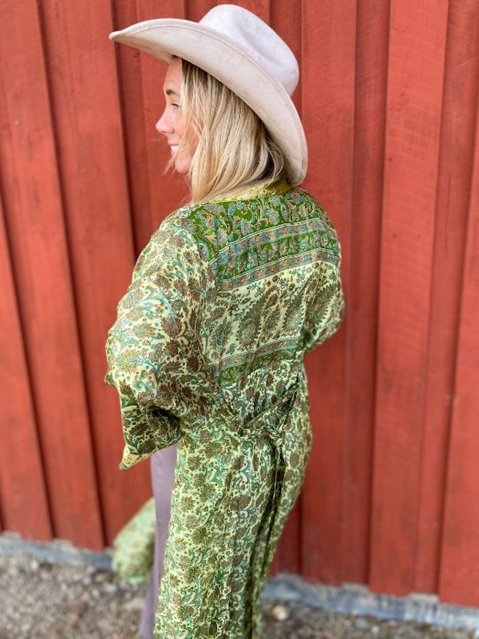 Kimono Uma återvunnen sari Nr 70