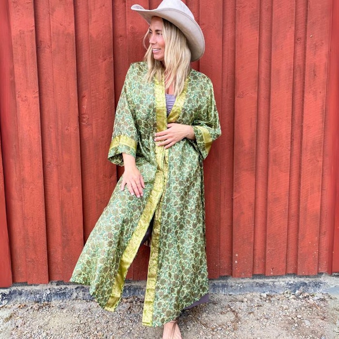 Kimono Uma återvunnen sari Nr 70