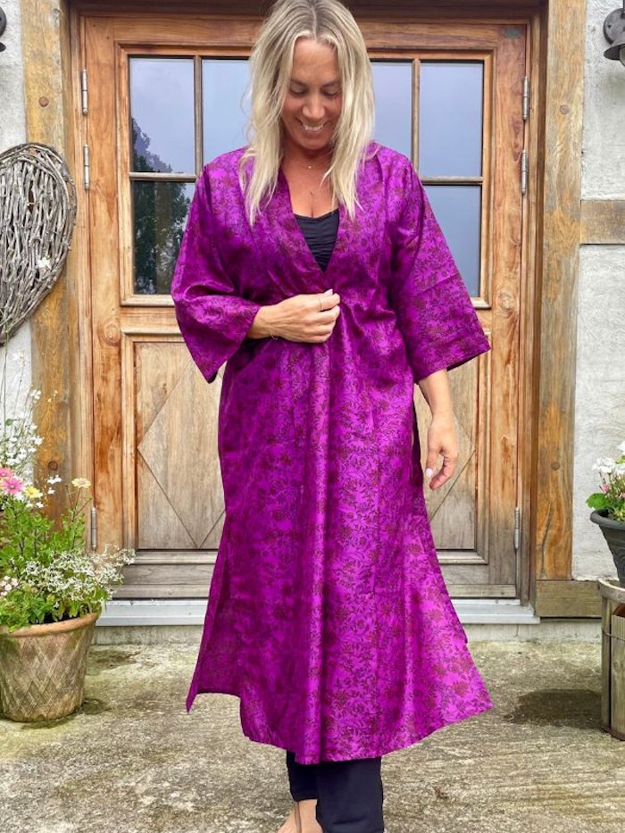Kimono Uma återvunnen sari Nr 99