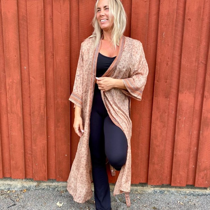 Kimono Uma återvunnen sari Nr 88