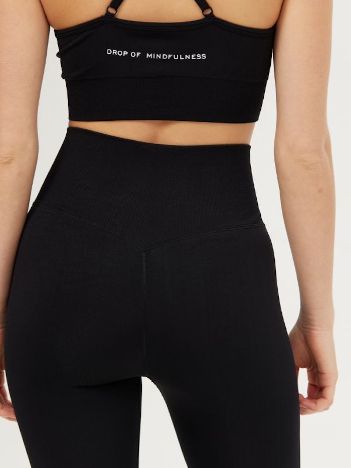 Yogaleggings Seamless SESH Black - DOM