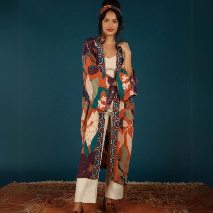 Kimono Winter Floral Terracotta long - Powder design