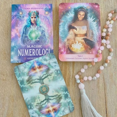 Numerologi  Kit- Halsband, orakelkort, rökelse & nyckelring