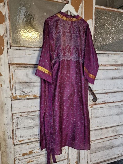 Kimono Uma återvunnen sari Nr 102