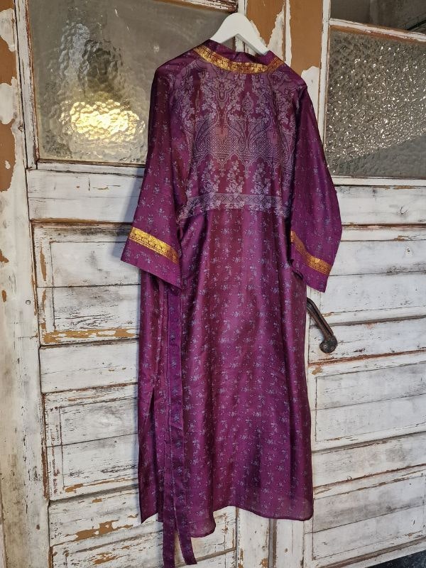 Kimono Uma återvunnen sari Nr 102