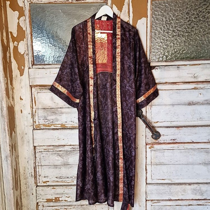 Kimono Uma återvunnen sari Nr 103