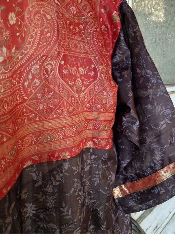 Kimono Uma återvunnen sari Nr 103