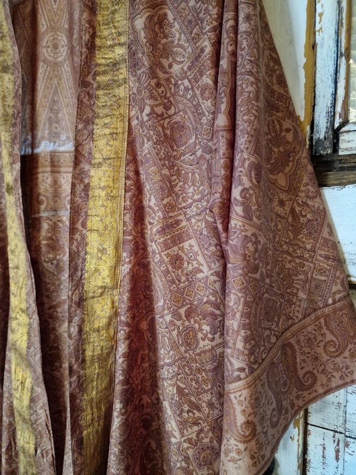 Kimono Uma återvunnen sari Nr 106
