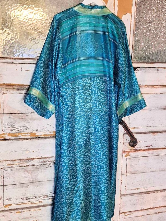 Kimono Uma återvunnen sari Nr 114