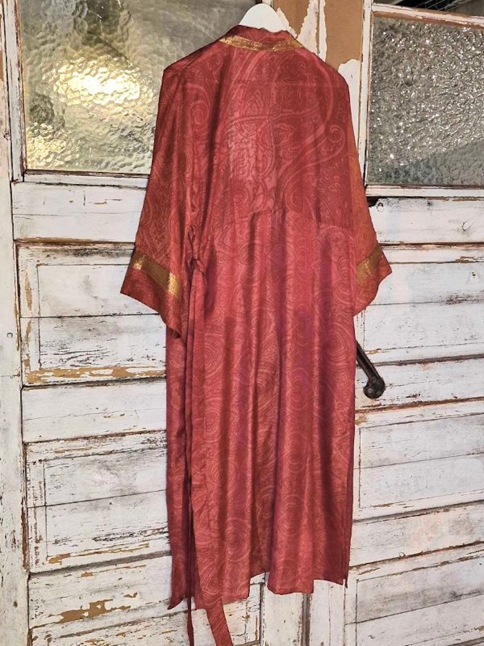 Kimono Uma återvunnen sari Nr 115