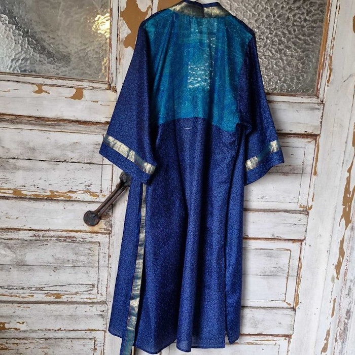 Kimono Uma återvunnen sari Nr 117