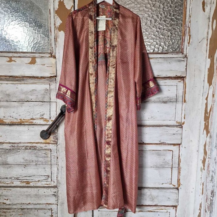 Kimono Uma återvunnen sari Nr 118