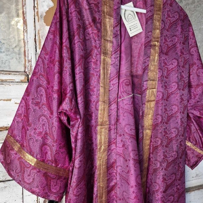 Kimono Uma återvunnen sari Nr 119