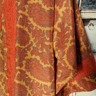 Kimono Uma återvunnen sari Nr 122