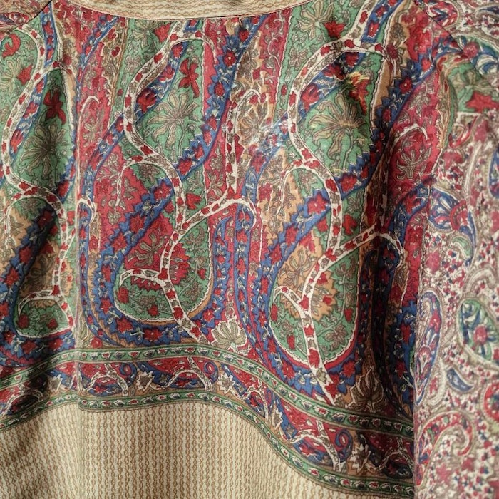 Kimono Uma återvunnen sari Nr 123