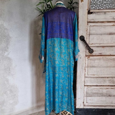Kimono Uma återvunnen sari Nr 137