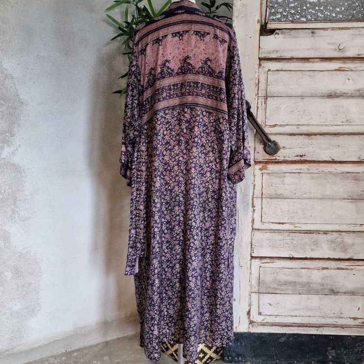 Kimono Uma återvunnen sari Nr 141