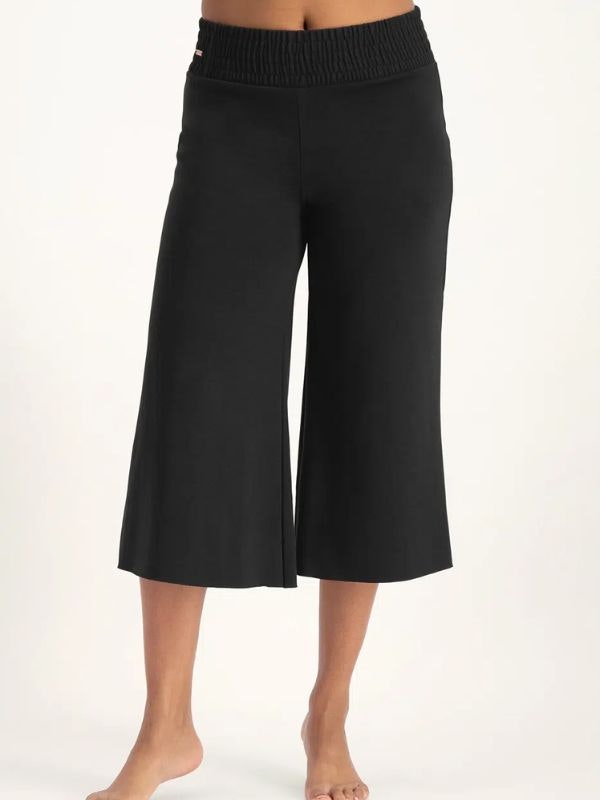 Yogabyxa Flow Capri onyx black - Urban Goddess