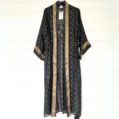 Kimono Uma återvunnen sari Nr 144