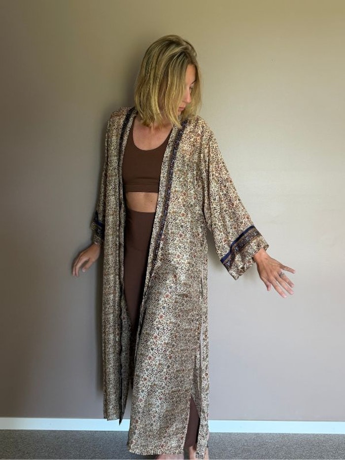 Kimono Uma återvunnen sari Nr 145