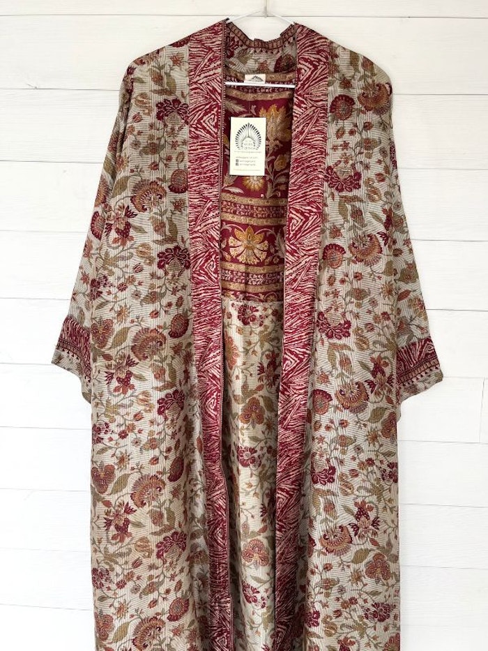 Kimono Uma återvunnen sari Nr 147