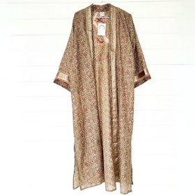 Kimono Uma återvunnen sari Nr 151