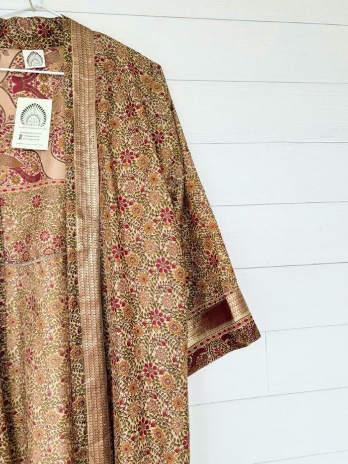 Kimono Uma återvunnen sari Nr 151